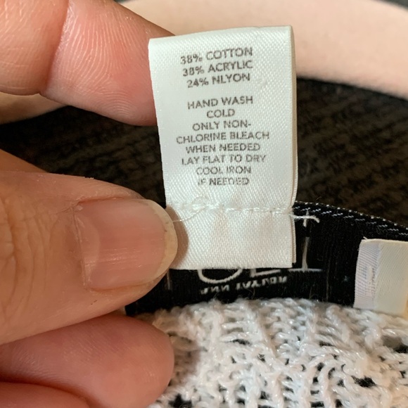 LOFT White button down cardigan. Size M. - Picture 8 of 8